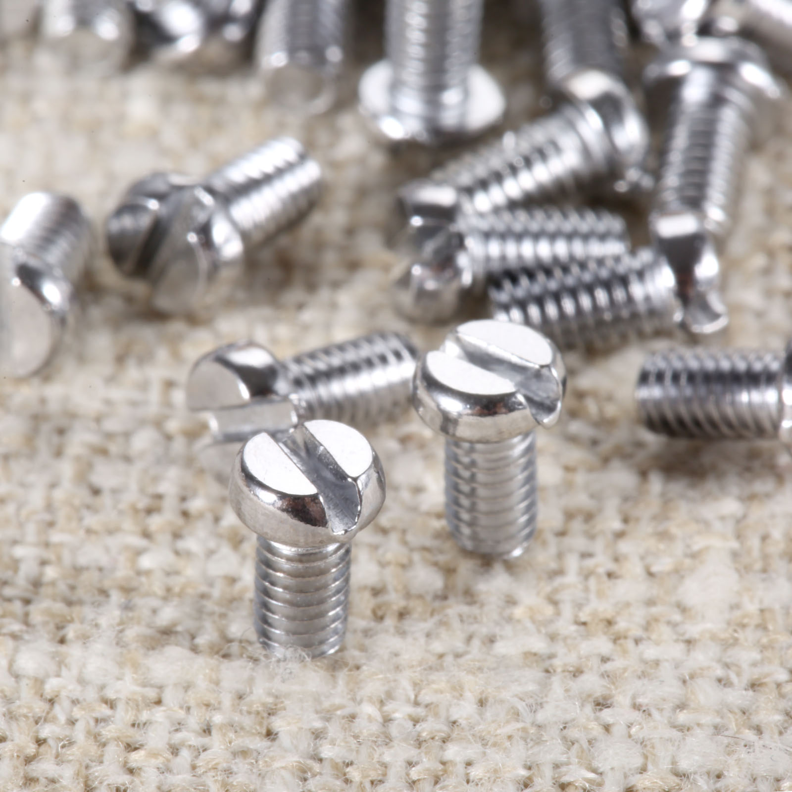 20pcs Fixed Metal Teeth Screw  - огляд і ціна Industrial Textile Sewing Machine